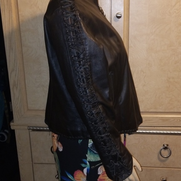 Leather jacket - Picture 2 of 4